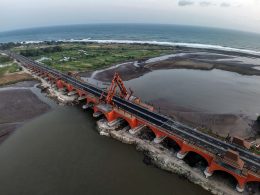 Jembatan Pandansimo: Daya Tarik Baru Wisata Bantul, Tapi Ada Masalah?