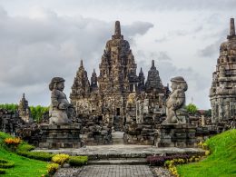 Prambanan: Kenapa Candi Hindu Megah Ini Wajib Kamu Kunjungi?