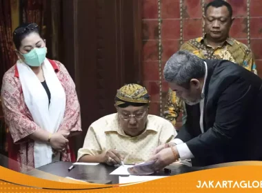 King Paku Buwono XIII Wafat: Surakarta Berduka, Warisan Budaya Terjaga?