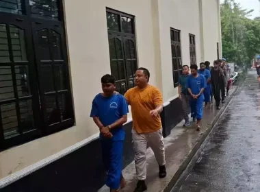 Debt Collector Culik Ibu dan Anak di Sleman: Polisi Tangkap 4 Pelaku!
